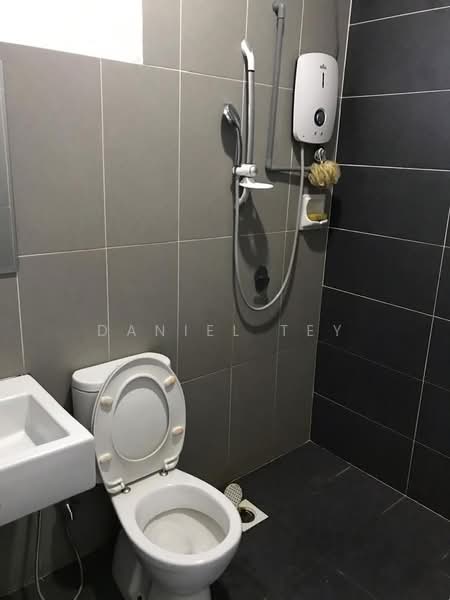 Service Residence for Rent at Skysuites @ Meldrum Hills - Daniel Tey - Bathroom - PropertyGuru.com.my