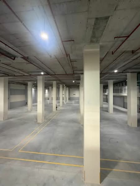 Warehouse for Rent in Shah Alam (Selangor) - STEVE KI - Car Park - PropertyGuru.com.my