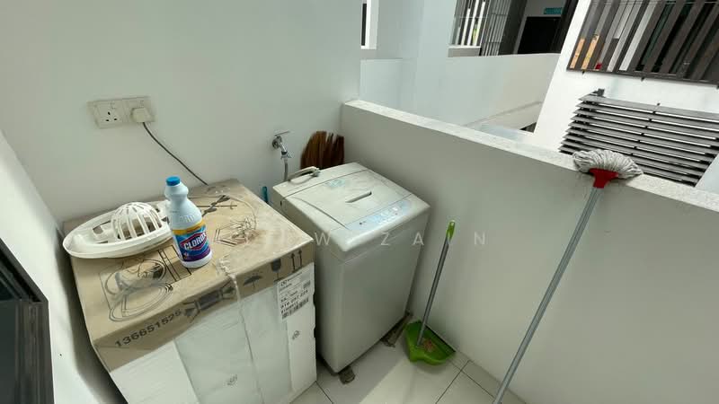 Servis Apartment untuk Disewa di Emira Residence - Adaw Zain - Balcony - PropertyGuru.com.my