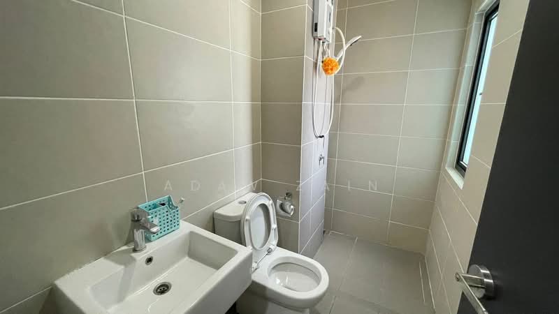 Servis Apartment untuk Disewa di Emira Residence - Adaw Zain - Bathroom - PropertyGuru.com.my