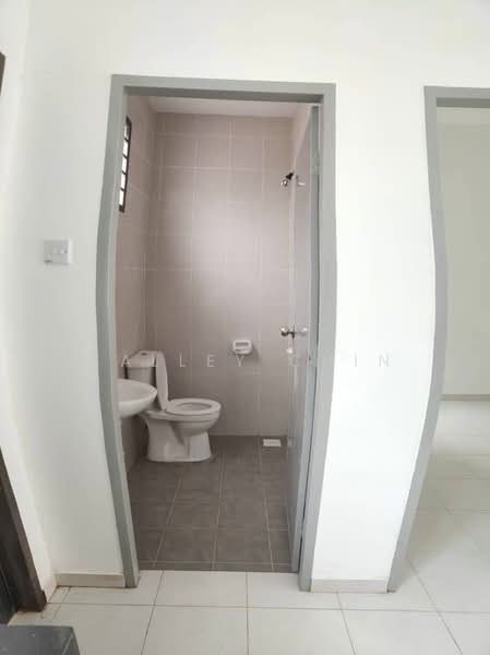 2-storey Terraced House for Sale in Taman Scientex Utama (Senai) - Calley Chin - Bathroom - PropertyGuru.com.my