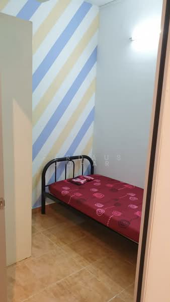 Pangsapuri untuk Dijual di Mentari Court - Ferdaus Johar - Bedroom - PropertyGuru.com.my