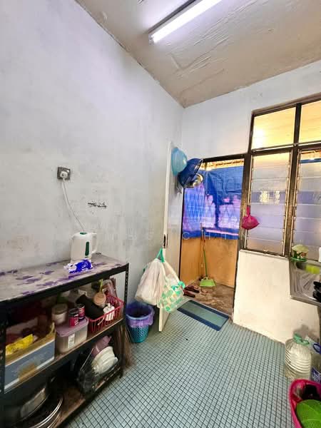 Rumah Flat untuk Dijual di Taman Kempas - Agnes Chin - Kitchen - PropertyGuru.com.my