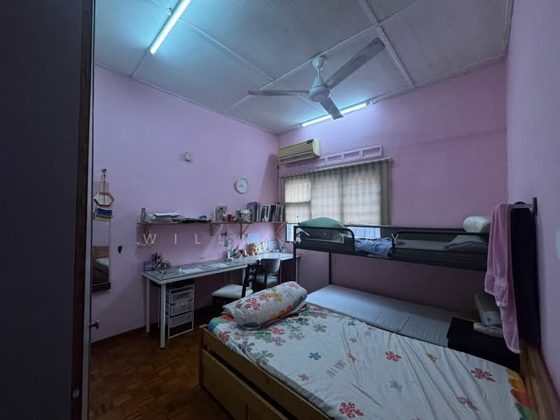 Semi-Detached House for Sale in Taman Johor Jaya (Johor Bahru) - William Tay - Bedroom - PropertyGuru.com.my