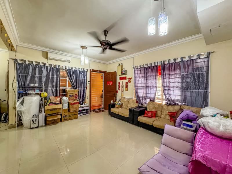Rumah Teres 2 Tingkat untuk Dijual di Putra Heights (Subang Jaya) - Arif Halim Halim - Living Room - PropertyGuru.com.my