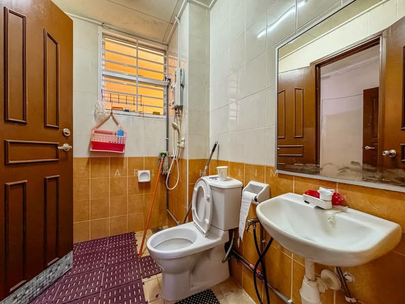 Rumah Teres 2 Tingkat untuk Dijual di Putra Heights (Subang Jaya) - Arif Halim Halim - Bathroom - PropertyGuru.com.my