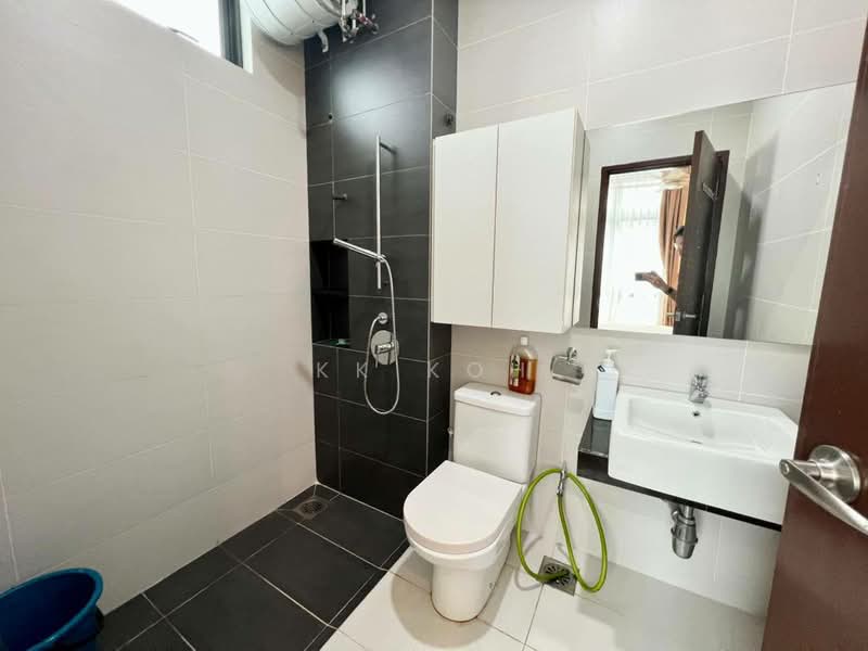 Rumah Berkembar untuk Dijual di Johor Bahru (Johor) - KK Koh - Bathroom - PropertyGuru.com.my