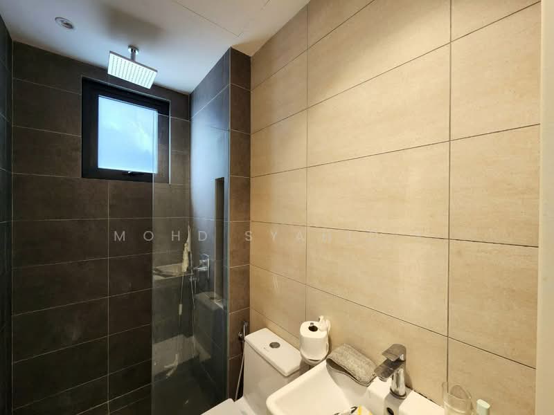 Servis Apartment untuk Disewa di Sky Meridien - Mohd Syahidie - Bathroom - PropertyGuru.com.my