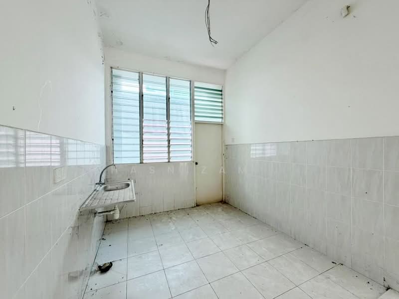 Rumah Berkembar untuk Dijual di Bandar Puteri Jaya (Sungai Petani) - Hasnizam . - Kitchen - PropertyGuru.com.my