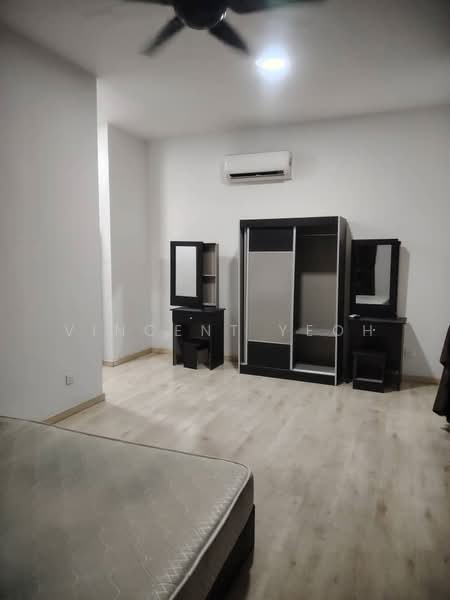 Condominium for Sale at The Henge - Vincent Yeoh - Bedroom - PropertyGuru.com.my