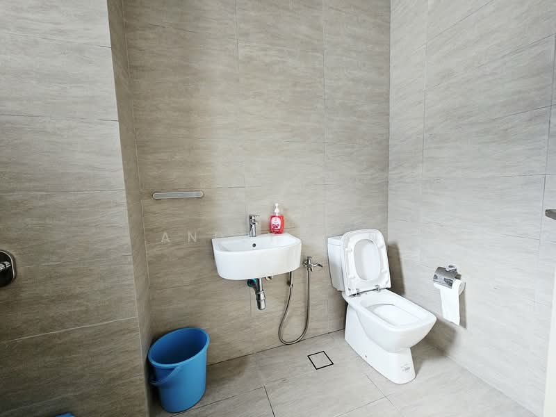 Semi-Detached House for Sale in Bandar Tropicana Aman (Telok Panglima Garang) - Anddy Gan - Bathroom - PropertyGuru.com.my