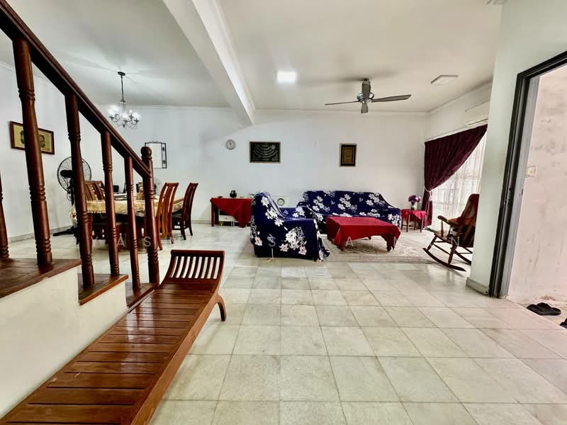 2-storey Terraced House for Sale in Bandar Sri Damansara (Selangor) - Yasmin Sulaiman - Living Room - PropertyGuru.com.my