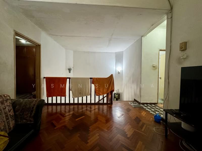 2-storey Terraced House for Sale in Bandar Sri Damansara (Selangor) - Yasmin Sulaiman - Living Room - PropertyGuru.com.my