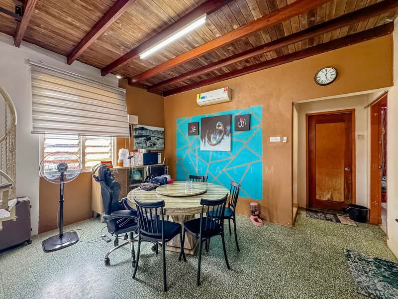Semi-Detached House for Sale in Taman Bukit Ampangan (Seremban) - Arif Halim Halim - Dining Room - PropertyGuru.com.my