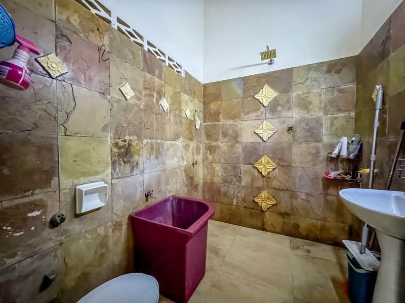 Semi-Detached House for Sale in Taman Bukit Ampangan (Seremban) - Arif Halim Halim - Bathroom - PropertyGuru.com.my