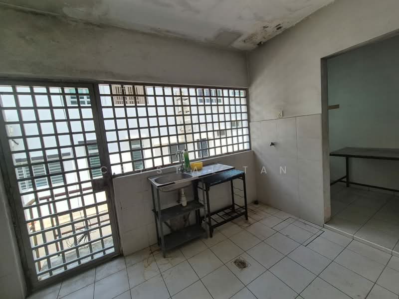 2-storey Terraced House for Sale in Taman Nusa Sentral (Iskandar Puteri (Nusajaya)) - Crystal Tan - Kitchen - PropertyGuru.com.my