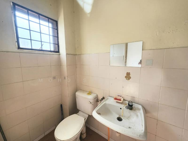 2-storey Terraced House for Sale in Bandar Tasik Puteri (Rawang) - Mohd Syahidie - Bathroom - PropertyGuru.com.my