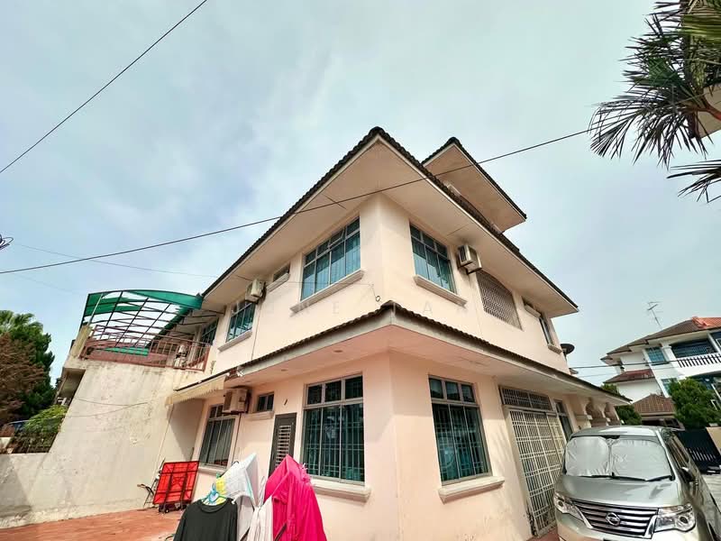 Semi-Detached House for Sale in Taman Bukit Jaya (Ulu Tiram) - June Tan - PropertyGuru.com.my