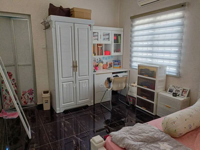 2-storey Terraced House for Sale in Bandar Indahpura (Kulai) - Kuu Chin - Bedroom - PropertyGuru.com.my