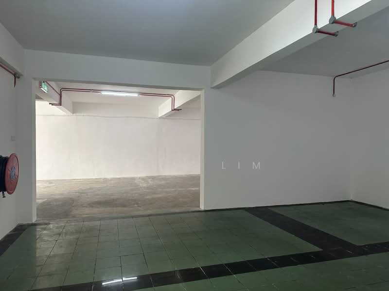 Shop for Rent in Petaling Jaya (Selangor) - Lucas Lim - Car Park - PropertyGuru.com.my