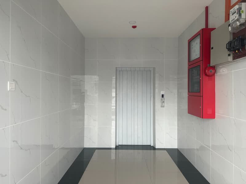 Shop for Rent in Petaling Jaya (Selangor) - Lucas Lim - Lobby - PropertyGuru.com.my