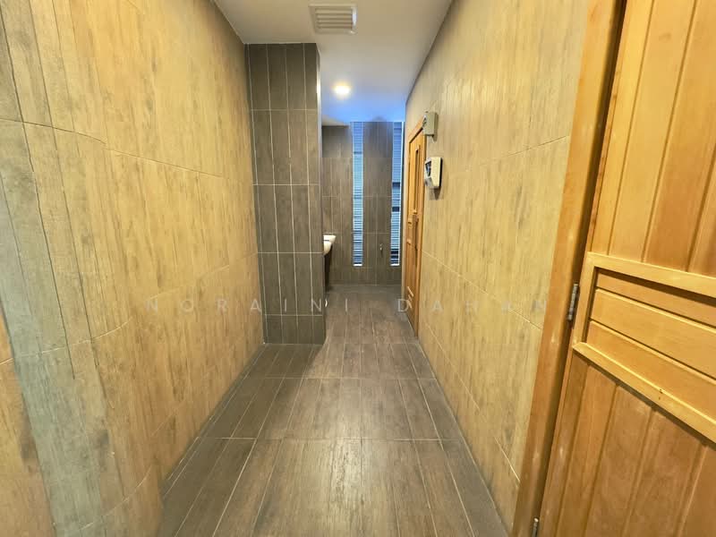 Condominium for Sale at Lake Vista Residence (Tasik Vista Residen) - Noraini Dahan - Corridor - PropertyGuru.com.my