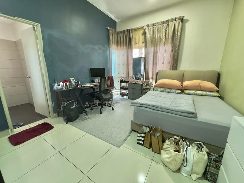 Condominium for Sale at Lake Vista Residence (Tasik Vista Residen) - Noraini Dahan - Bedroom - PropertyGuru.com.my