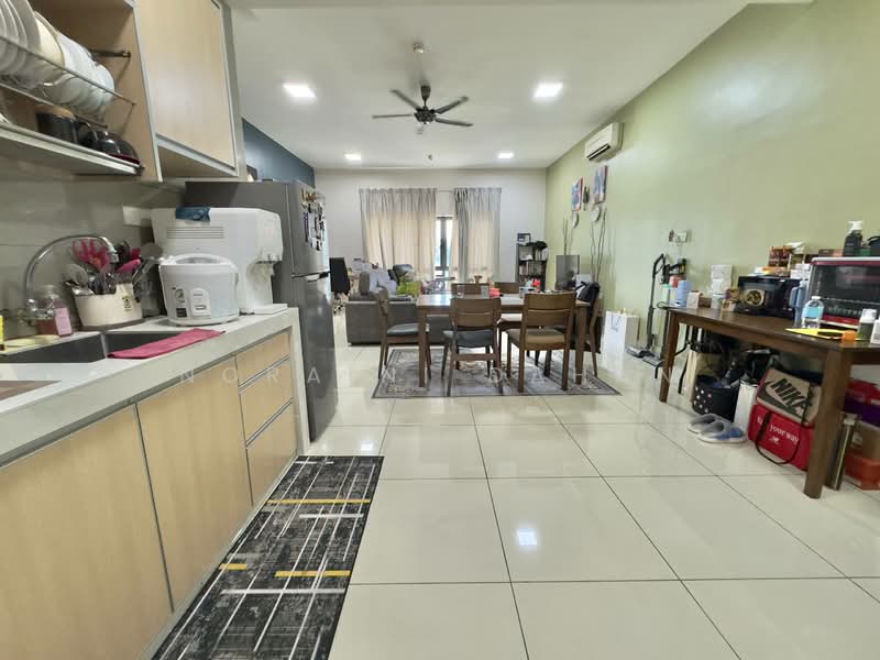 Condominium for Sale at Lake Vista Residence (Tasik Vista Residen) - Noraini Dahan - Kitchen - PropertyGuru.com.my