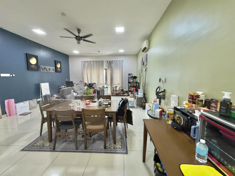 Condominium for Sale at Lake Vista Residence (Tasik Vista Residen) - Noraini Dahan - Living Room - PropertyGuru.com.my