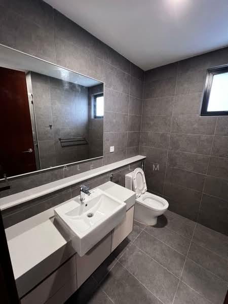 Kondominium untuk Disewa di Muze @ PICC - Alex Lim - Bathroom - PropertyGuru.com.my
