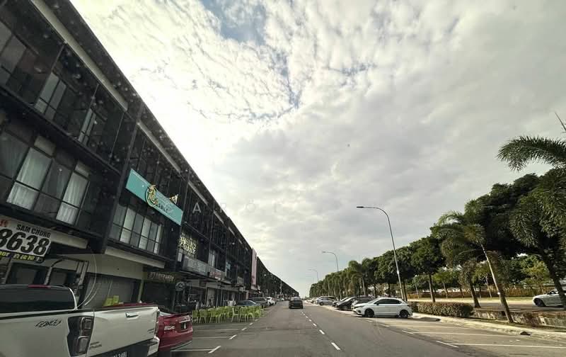 Shop for Rent in Bandar Cemerlang (Ulu Tiram) - Carol Low - Exterior - PropertyGuru.com.my