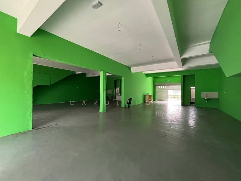 Shop for Rent in Bandar Cemerlang (Ulu Tiram) - Carol Low - Interior - PropertyGuru.com.my