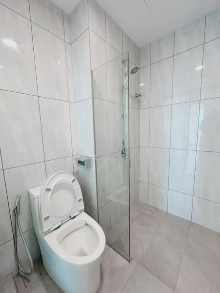 Pangsapuri untuk Disewa di Savana @ Batu Kawan - Christina Loh - Bathroom - PropertyGuru.com.my