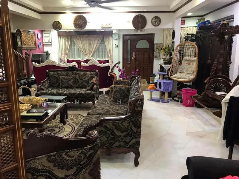 2-storey Terraced House for Sale in Bukit Indah (Ampang) - Masnizah Arifin - Living Room - PropertyGuru.com.my