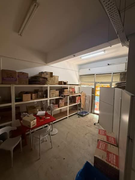 Shop for Rent in KL City Centre (Kuala Lumpur) - Thoriq Suparman - Interior - PropertyGuru.com.my