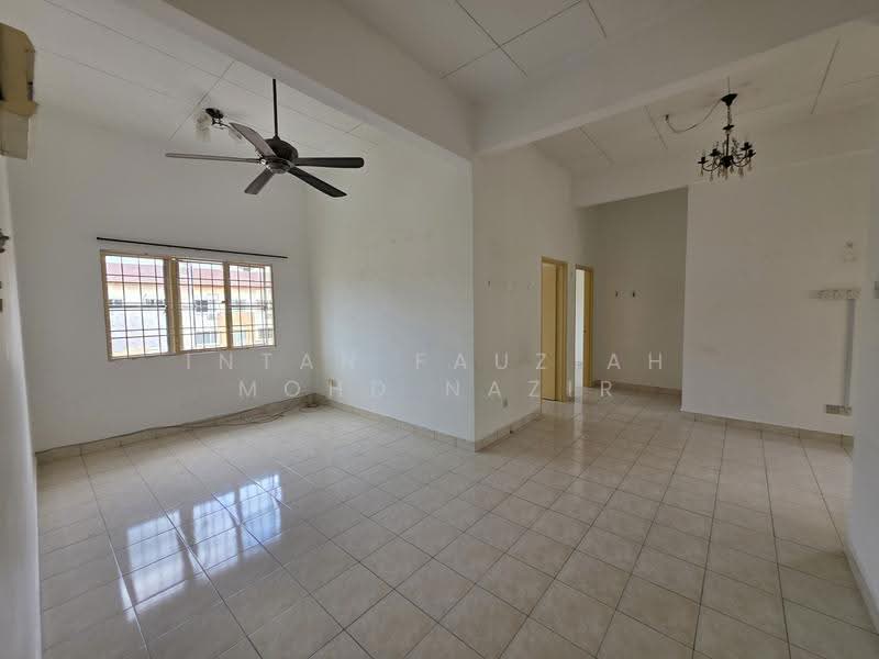 Apartment for Rent at Pangsapuri Tainia - Intan Fauziah Mohd Nazir - Living Room - PropertyGuru.com.my