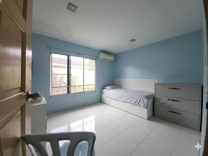 Bungalow for Sale in Rawang (Selangor) - Lau Ia Ein - Bedroom - PropertyGuru.com.my