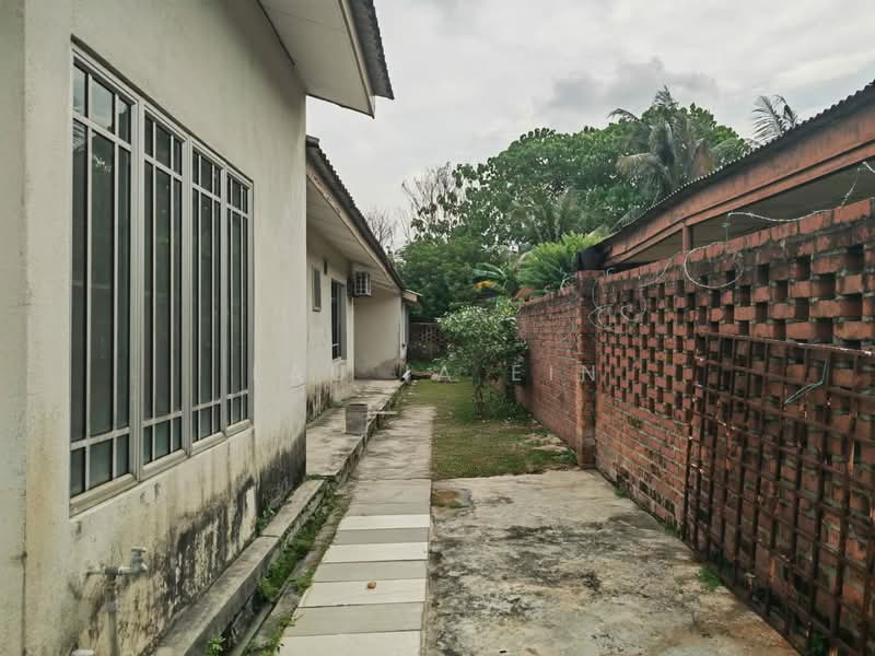 Bungalow for Sale in Rawang (Selangor) - Lau Ia Ein - Exterior - PropertyGuru.com.my
