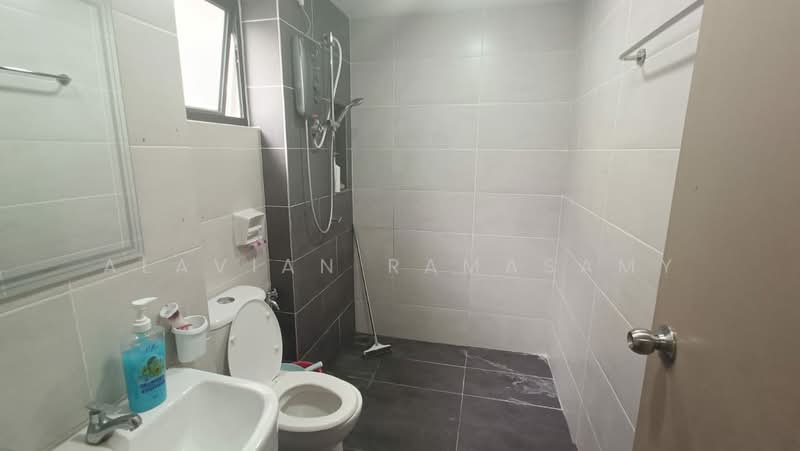 Townhouse for Rent in Taman Putra Perdana (Puchong) - Alavian Ramasamy - Bathroom - PropertyGuru.com.my