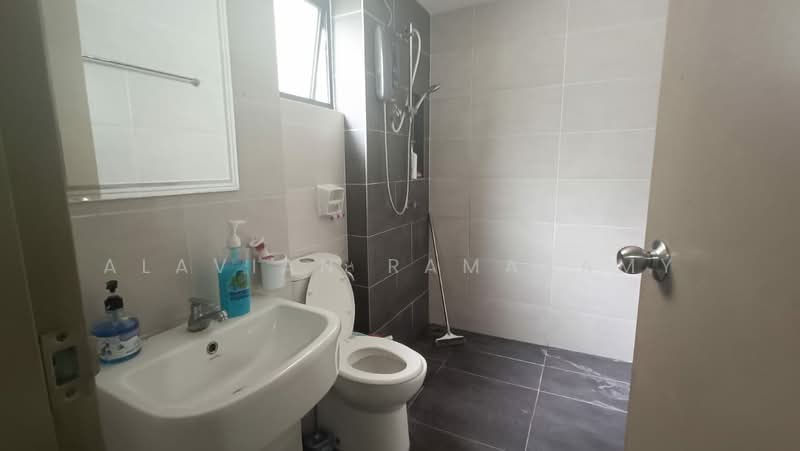 Townhouse for Rent in Taman Putra Perdana (Puchong) - Alavian Ramasamy - Bathroom - PropertyGuru.com.my