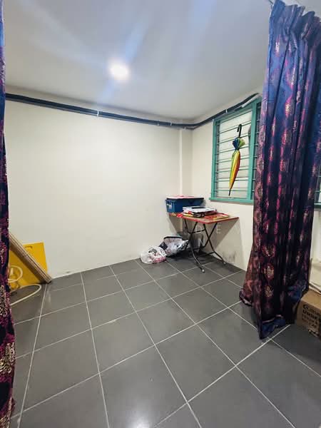 Rumah Teres 1 Tingkat untuk Dijual di Petaling Jaya (Selangor) - Yamuna Devi Krishnan Kutty - Back open area (can convert to a room )  - PropertyGuru.com.my