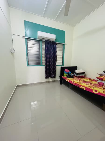 Rumah Teres 1 Tingkat untuk Dijual di Petaling Jaya (Selangor) - Yamuna Devi Krishnan Kutty - Bedroom (3)  - PropertyGuru.com.my
