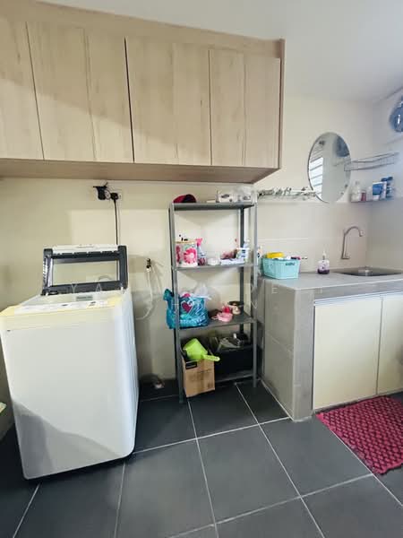 Rumah Teres 1 Tingkat untuk Dijual di Petaling Jaya (Selangor) - Yamuna Devi Krishnan Kutty - Wet kitchen area  - PropertyGuru.com.my