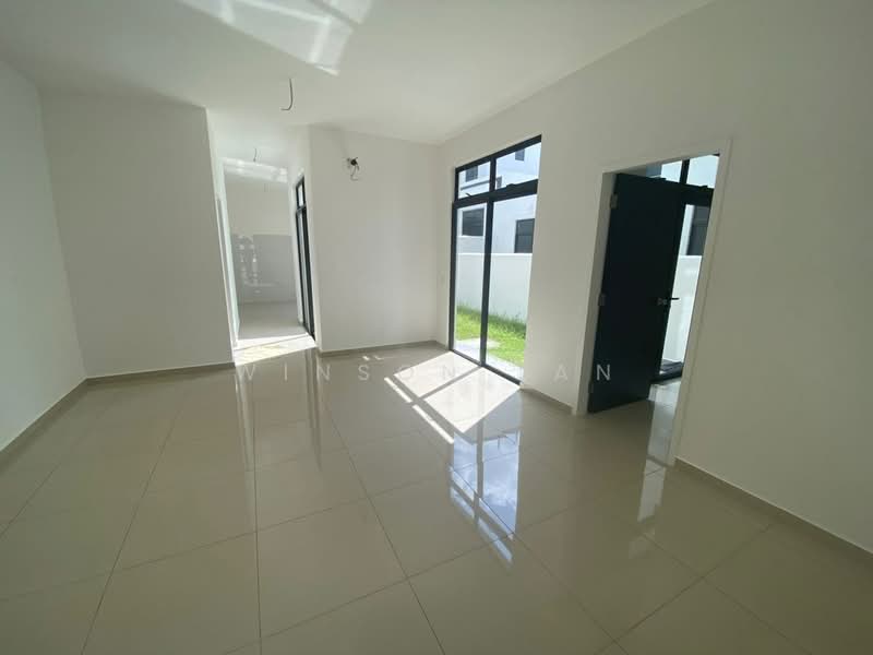 Cluster House for Sale in Eco Botanic (Iskandar Puteri (Nusajaya)) - Winson Tan - Living Room - PropertyGuru.com.my
