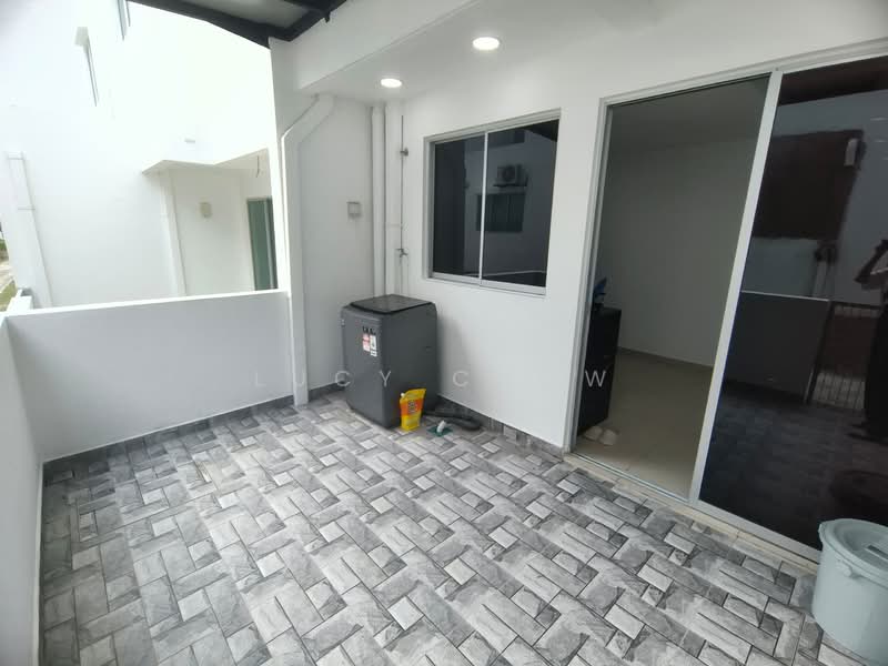 Rumah Teres 2 Tingkat untuk Disewa di Bandar Gamuda Gardens (Rawang) - Lucy Chow - Balcony - PropertyGuru.com.my