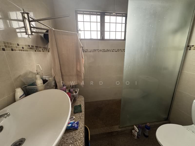 2-storey Terraced House for Sale in Taman Overseas Union (Taman Oug) (Jalan Klang Lama (Old Klang Road)) - Edward Ooi - Bathroom - PropertyGuru.com.my