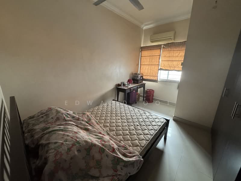 2-storey Terraced House for Sale in Taman Overseas Union (Taman Oug) (Jalan Klang Lama (Old Klang Road)) - Edward Ooi - Bedroom - PropertyGuru.com.my