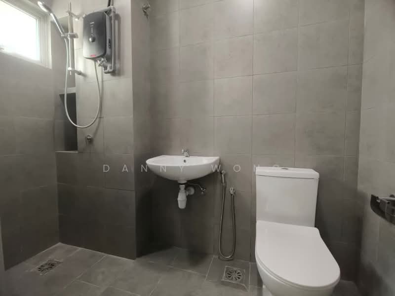 Rumah Teres 2 Tingkat untuk Disewa di Bandar Gamuda Gardens (Rawang) - Danny Wong - Bathroom - PropertyGuru.com.my