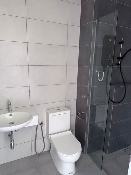 Servis Apartment untuk Disewa di The Era @ Duta North - Max Ng - Bathroom - PropertyGuru.com.my