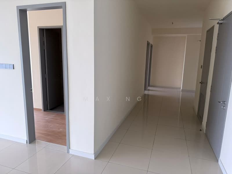 Servis Apartment untuk Disewa di The Era @ Duta North - Max Ng - Corridor - PropertyGuru.com.my